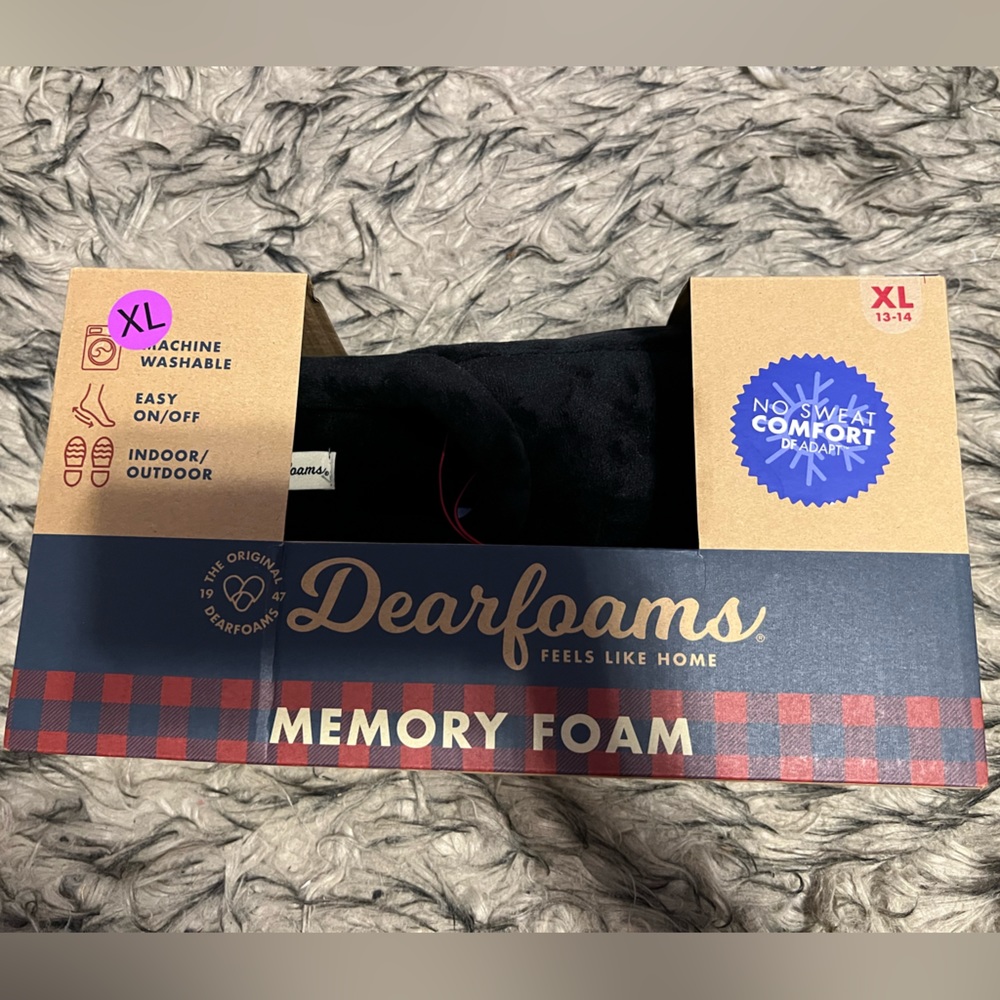 Dearfoams Men’s Memory Foam Slippers